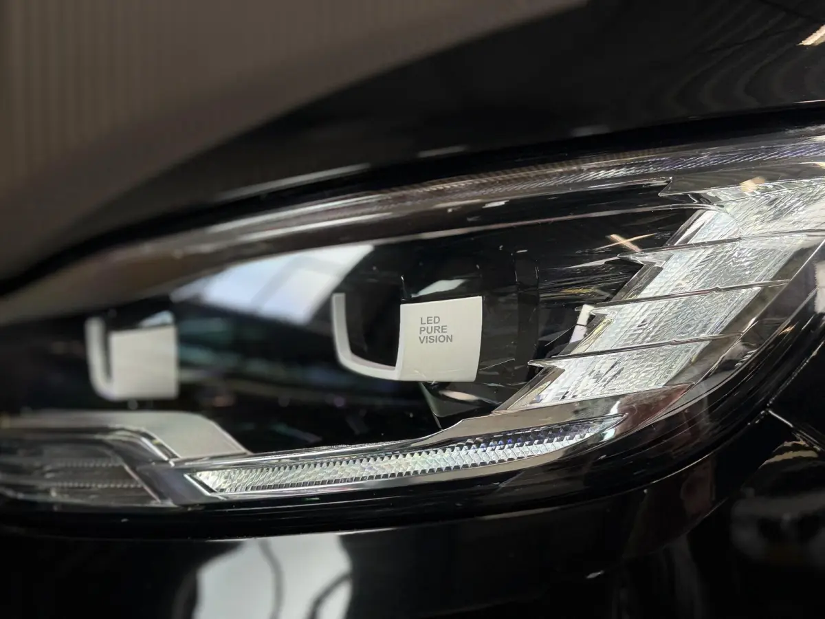 1.3 TCe Intens 7p. | Camera | Carplay | Dodehoek