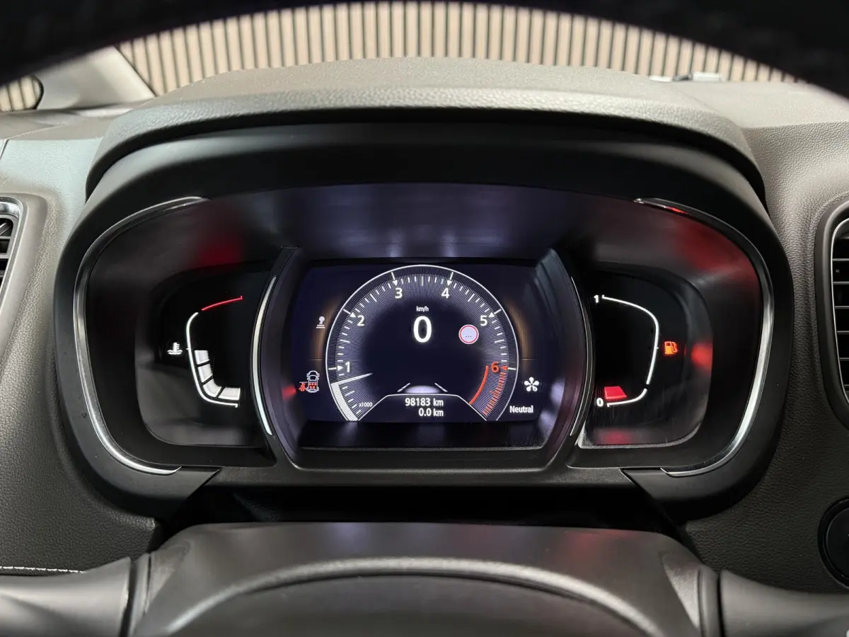 1.3 TCe Intens 7p. | Camera | Carplay | Dodehoek