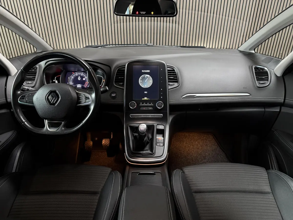 1.3 TCe Intens 7p. | Camera | Carplay | Dodehoek