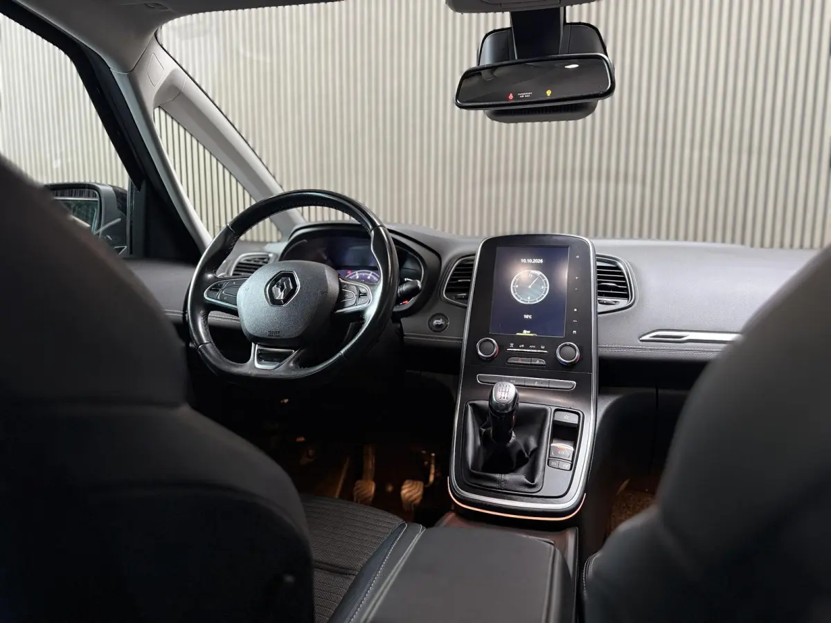1.3 TCe Intens 7p. | Camera | Carplay | Dodehoek