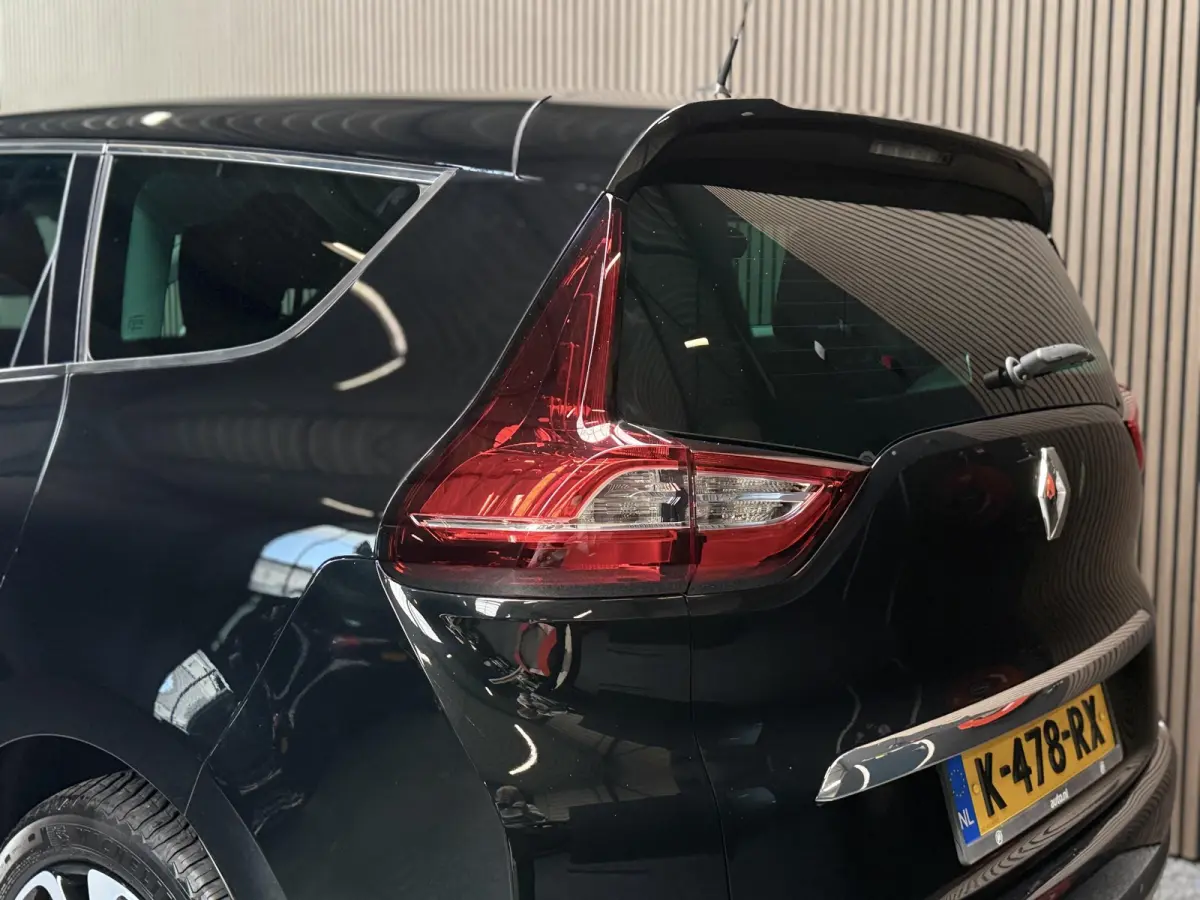 1.3 TCe Intens 7p. | Camera | Carplay | Dodehoek