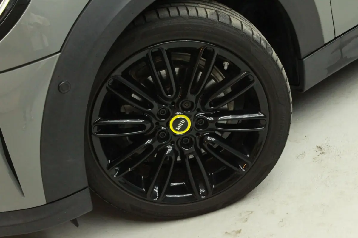 33 kWh |Leer |Stoel/Stuur Verw|Cam|Keyless|99%