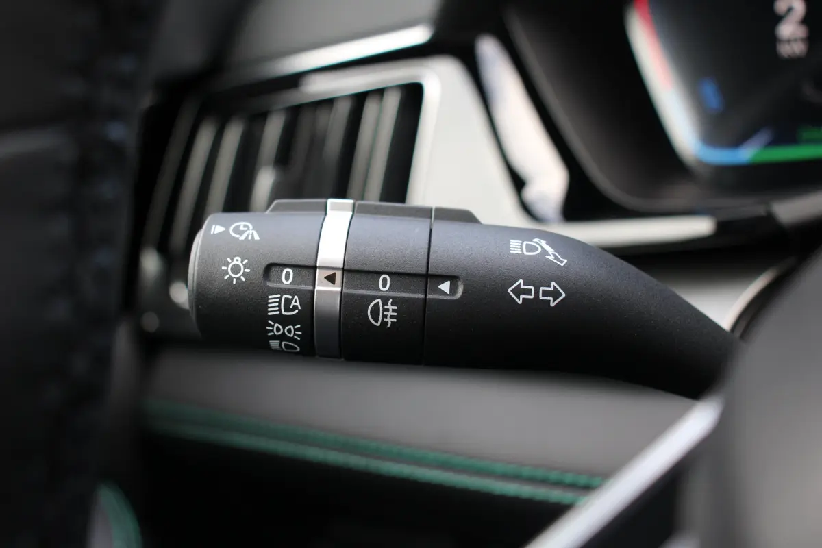 1.5 DM-i FWD Comfort | PANODAK | ADAPTIVE CRUISE | STOEL VERWARMING + VERKOELING | DODE HOEK | LANE ASSIST | AMBIENT LIGHTS | 360° CAMERA