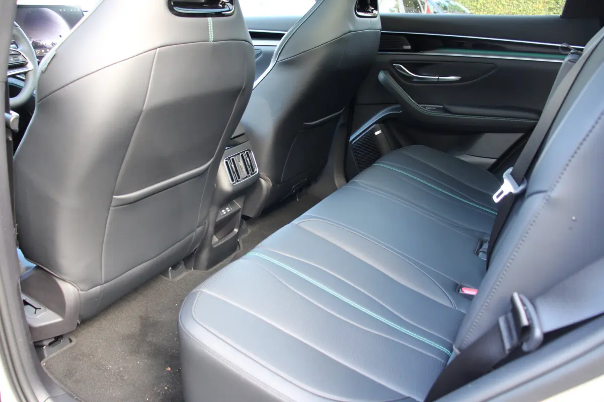 1.5 DM-i FWD Comfort | PANODAK | ADAPTIVE CRUISE | STOEL VERWARMING + VERKOELING | DODE HOEK | LANE ASSIST | AMBIENT LIGHTS | 360° CAMERA