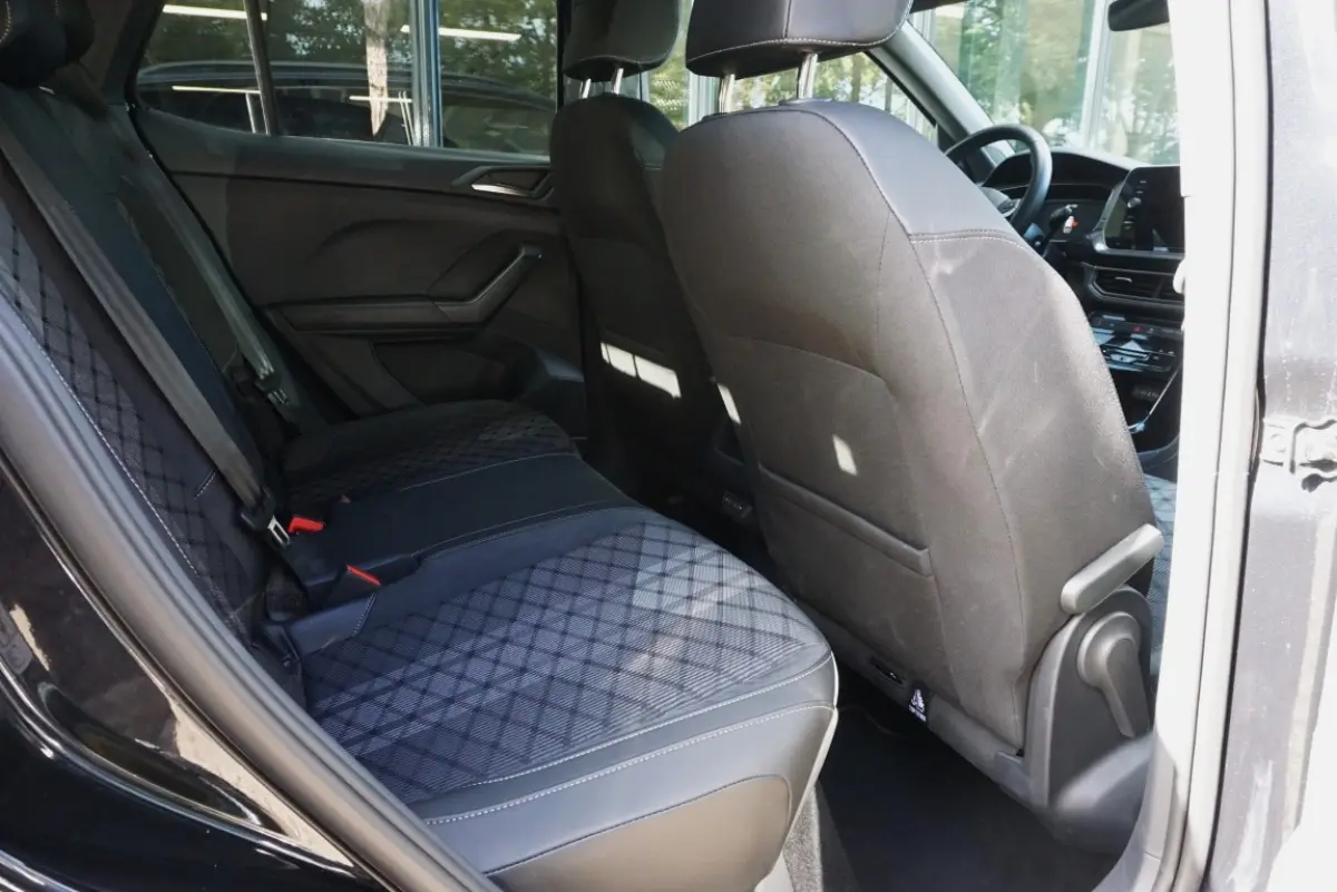 1.0 TSI R-Line Edition