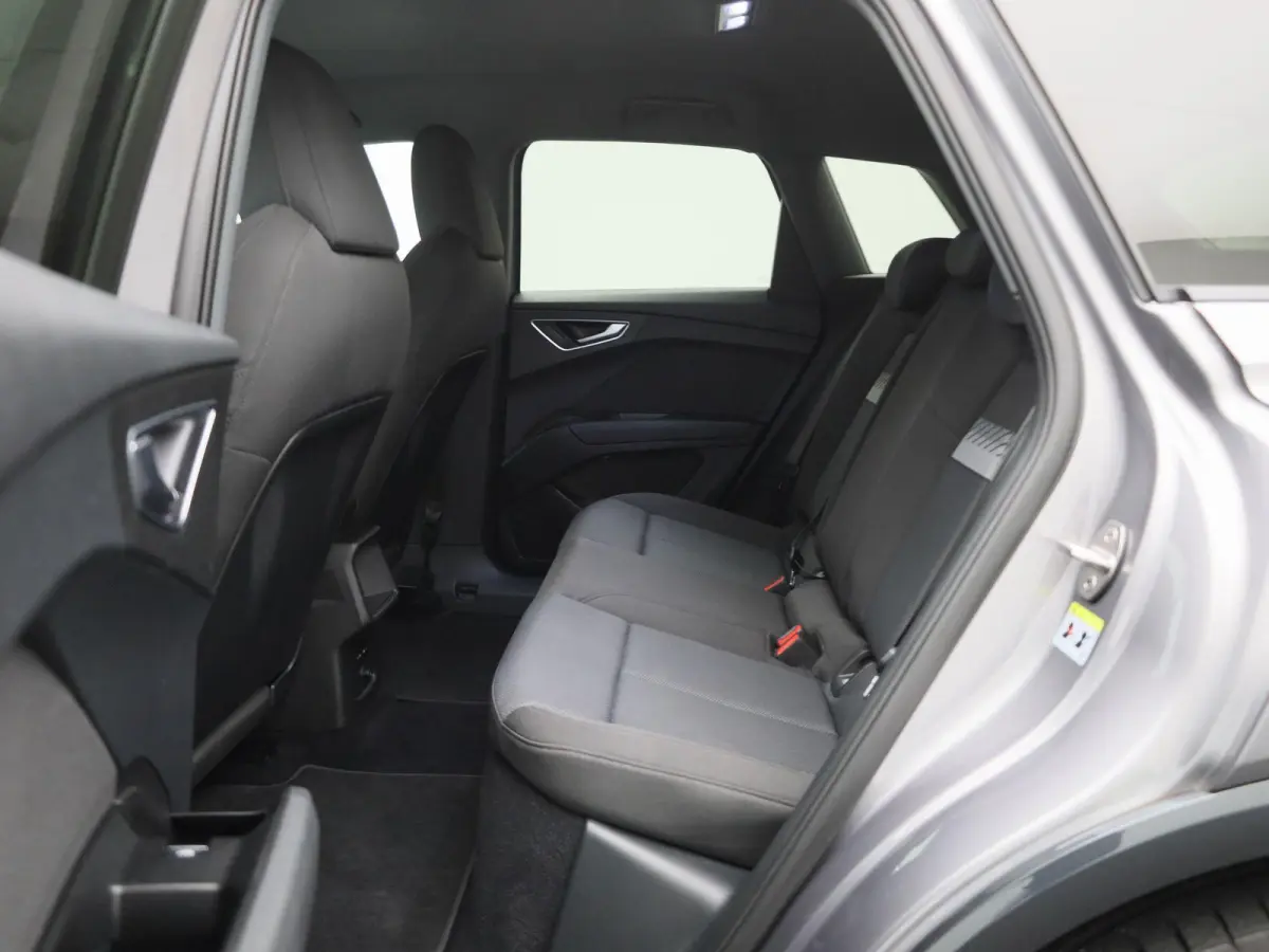 40 Launch edition Advanced Plus 77 kWh 204 PK | Automaat | Navigatie | Camera | Stoelverwarming | Climate Control | Lichtmetalen velgen |