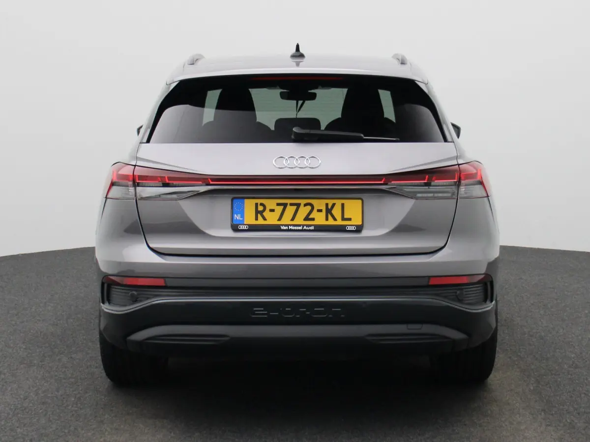 40 Launch edition Advanced Plus 77 kWh 204 PK | Automaat | Navigatie | Camera | Stoelverwarming | Climate Control | Lichtmetalen velgen |