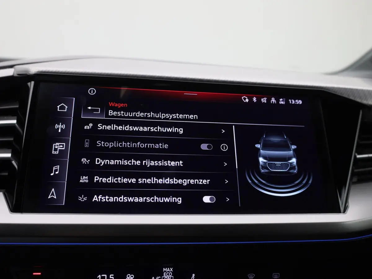 40 Launch edition Advanced Plus 77 kWh 204 PK | Automaat | Navigatie | Camera | Stoelverwarming | Climate Control | Lichtmetalen velgen |