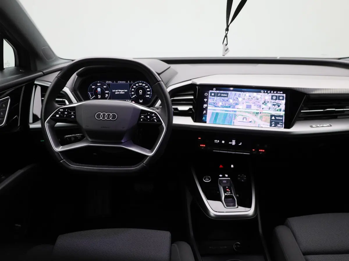 40 Launch edition Advanced Plus 77 kWh 204 PK | Automaat | Navigatie | Camera | Stoelverwarming | Climate Control | Lichtmetalen velgen |