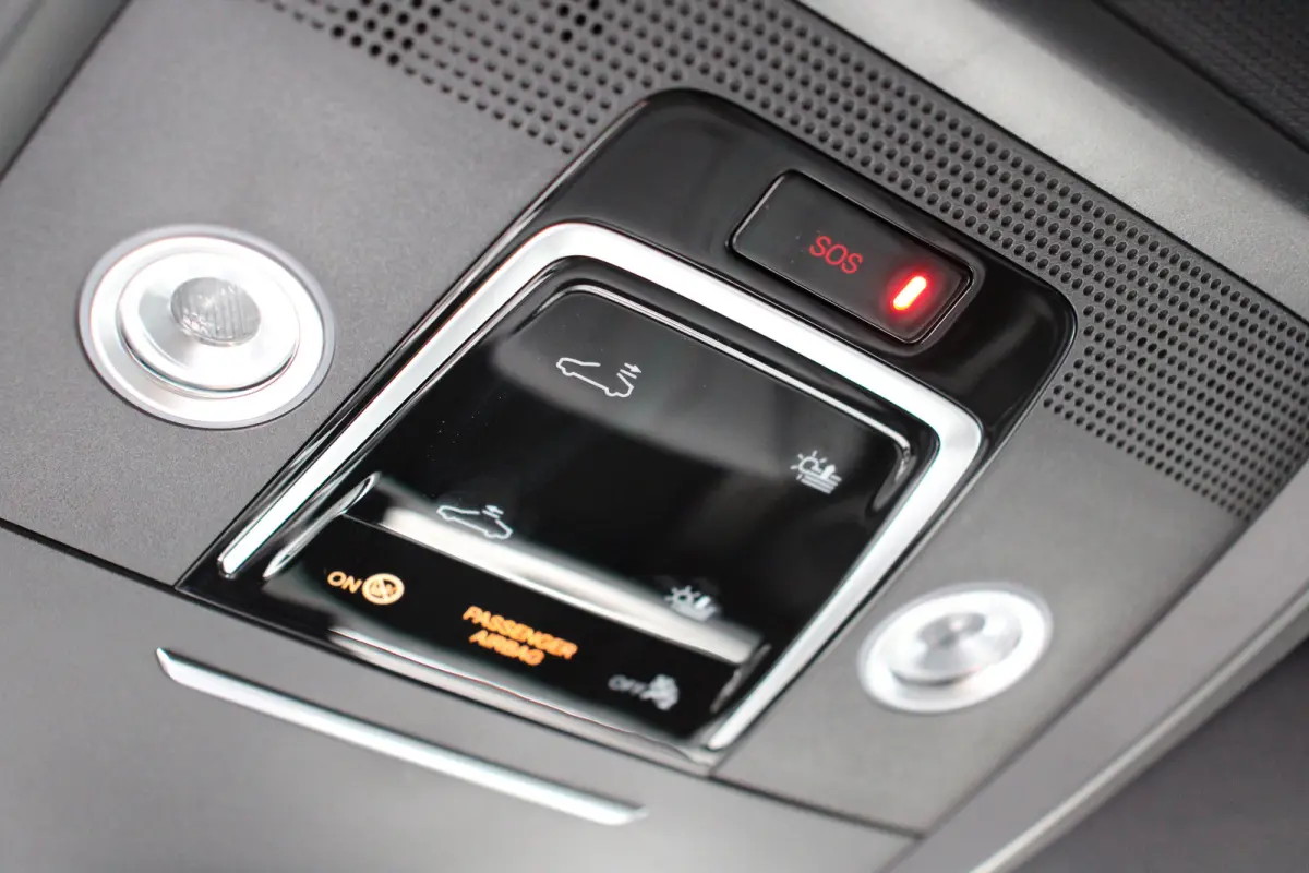 1.5 DM-i FWD Comfort | PANODAK | ADAPTIVE CRUISE | STOEL VERWARMING + VERKOELING | DODE HOEK | LANE ASSIST | AMBIENT LIGHTS | 360° CAMERA