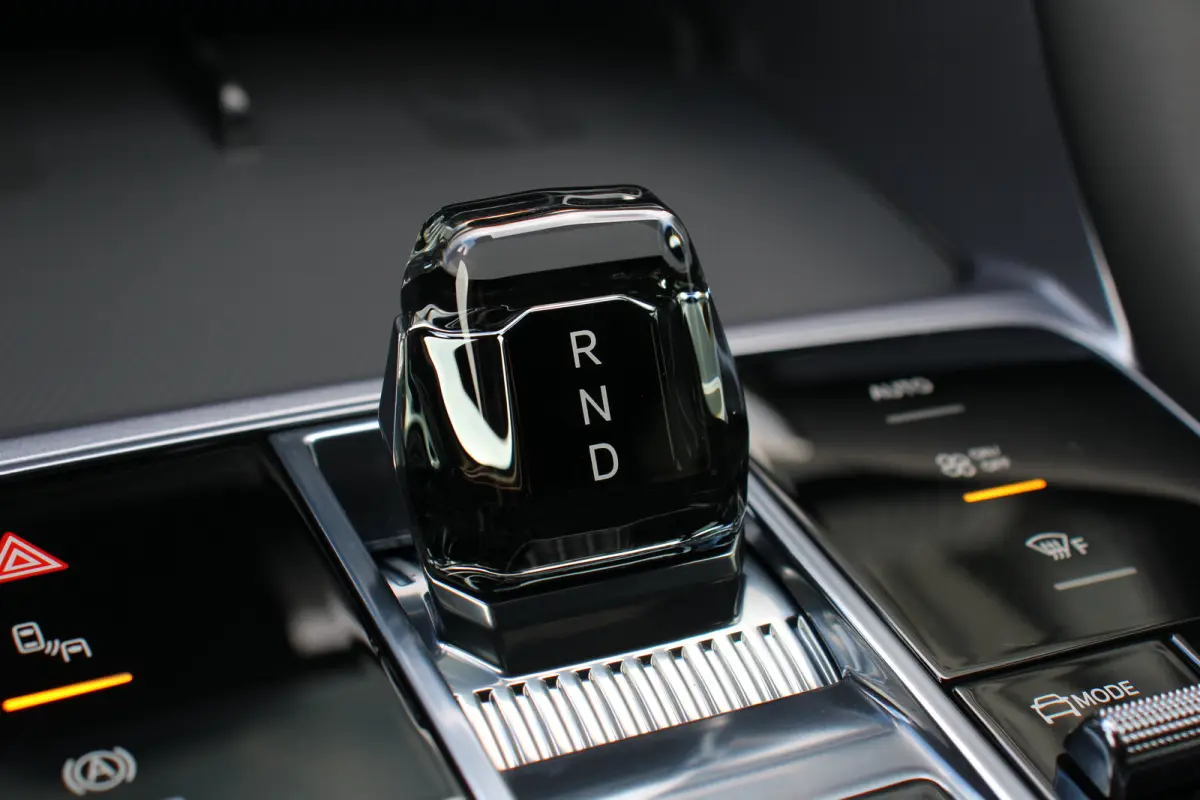 1.5 DM-i FWD Comfort | PANODAK | ADAPTIVE CRUISE | STOEL VERWARMING + VERKOELING | DODE HOEK | LANE ASSIST | AMBIENT LIGHTS | 360° CAMERA