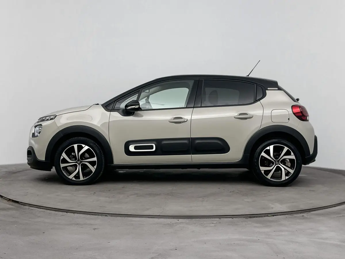 110pk Shine | Camera | Navigatie | CarPlay | Climate Control
