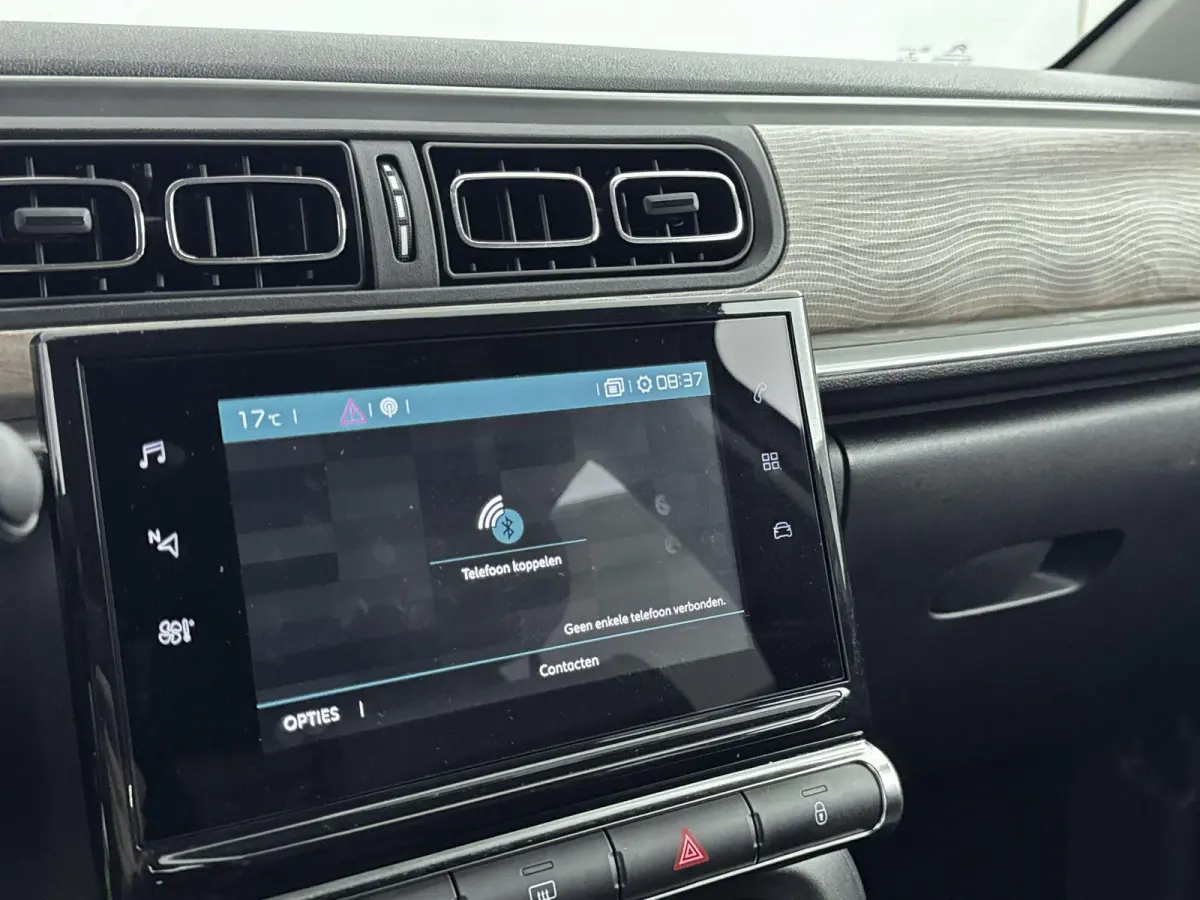 110pk Shine | Camera | Navigatie | CarPlay | Climate Control