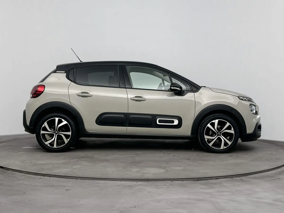 110pk Shine | Camera | Navigatie | CarPlay | Climate Control