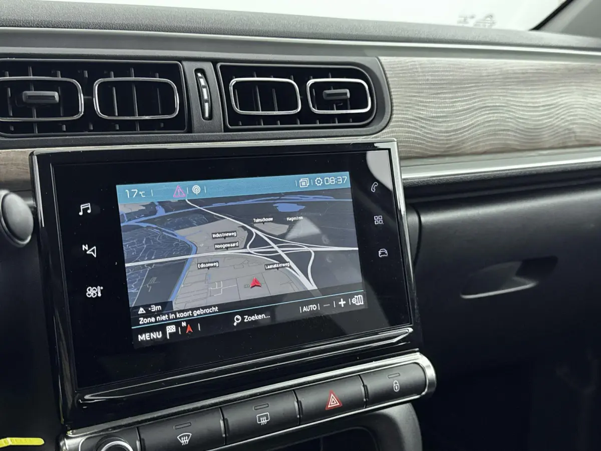110pk Shine | Camera | Navigatie | CarPlay | Climate Control