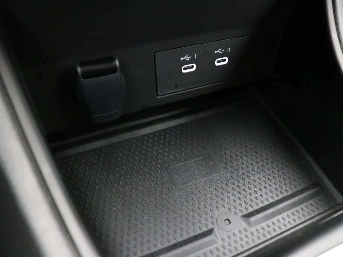 1.8 E-Tech full hybrid 160pk techno | Vijf jaar garantie | Stoel- en stuurwielverwarming | Achteruitrijcamera | Apple Carplay / Android Auto |