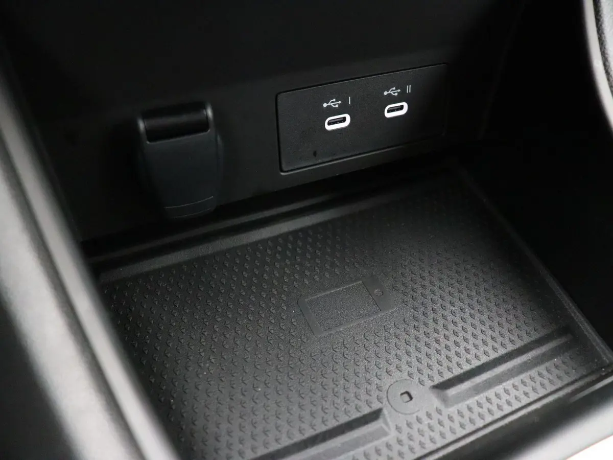 1.8 E-Tech full hybrid 160pk techno | Vijf jaar garantie | Stoel- en stuurwielverwarming | Achteruitrijcamera | Apple Carplay / Android Auto |