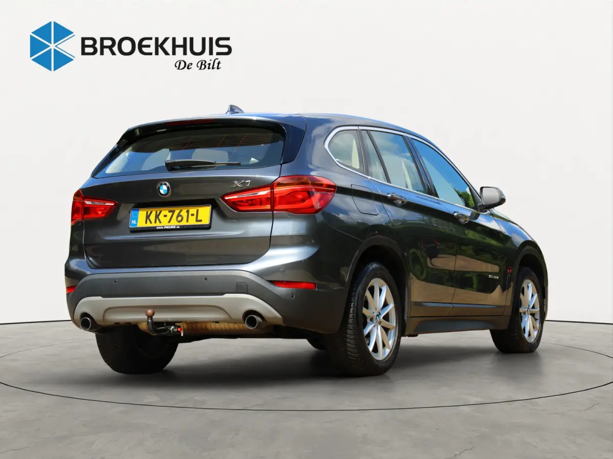 sDrive20i Centennial High Executive | NL-AUTO! | TREKHAAK | STOELVERWARMING | DEALER OH! | PARK SENS | LEDER | LED | NAVI | CLIMA