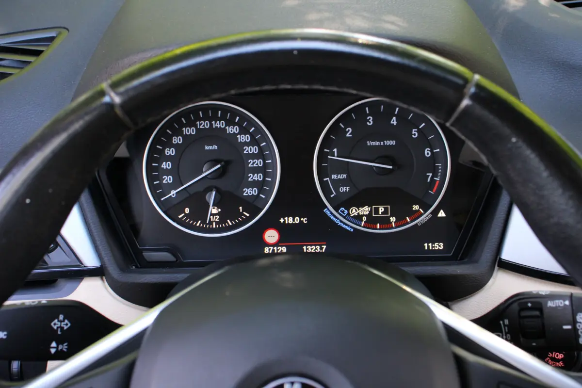 sDrive20i Centennial High Executive | NL-AUTO! | TREKHAAK | STOELVERWARMING | DEALER OH! | PARK SENS | LEDER | LED | NAVI | CLIMA