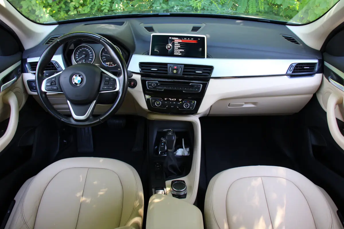 sDrive20i Centennial High Executive | NL-AUTO! | TREKHAAK | STOELVERWARMING | DEALER OH! | PARK SENS | LEDER | LED | NAVI | CLIMA