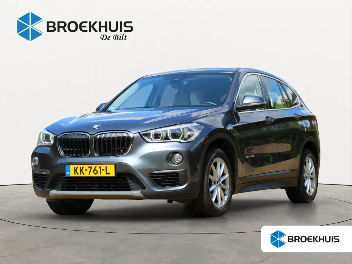 sDrive20i Centennial High Executive | NL-AUTO! | TREKHAAK | STOELVERWARMING | DEALER OH! | PARK SENS | LEDER | LED | NAVI | CLIMA