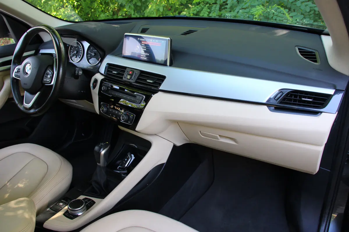 sDrive20i Centennial High Executive | NL-AUTO! | TREKHAAK | STOELVERWARMING | DEALER OH! | PARK SENS | LEDER | LED | NAVI | CLIMA
