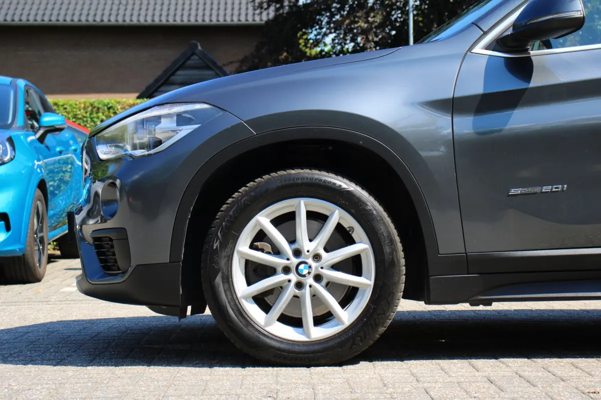 sDrive20i Centennial High Executive | NL-AUTO! | TREKHAAK | STOELVERWARMING | DEALER OH! | PARK SENS | LEDER | LED | NAVI | CLIMA