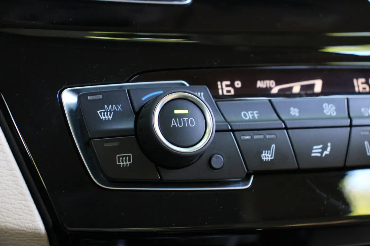 sDrive20i Centennial High Executive | NL-AUTO! | TREKHAAK | STOELVERWARMING | DEALER OH! | PARK SENS | LEDER | LED | NAVI | CLIMA