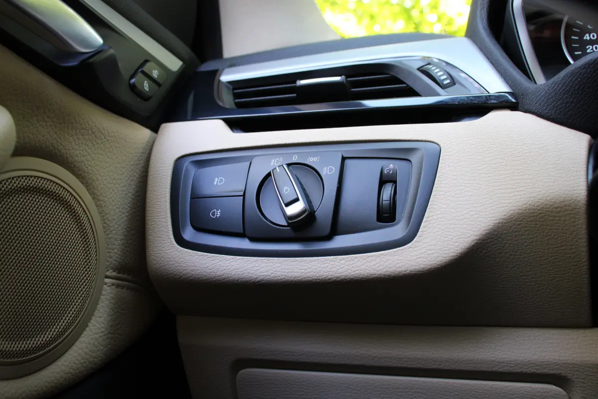sDrive20i Centennial High Executive | NL-AUTO! | TREKHAAK | STOELVERWARMING | DEALER OH! | PARK SENS | LEDER | LED | NAVI | CLIMA