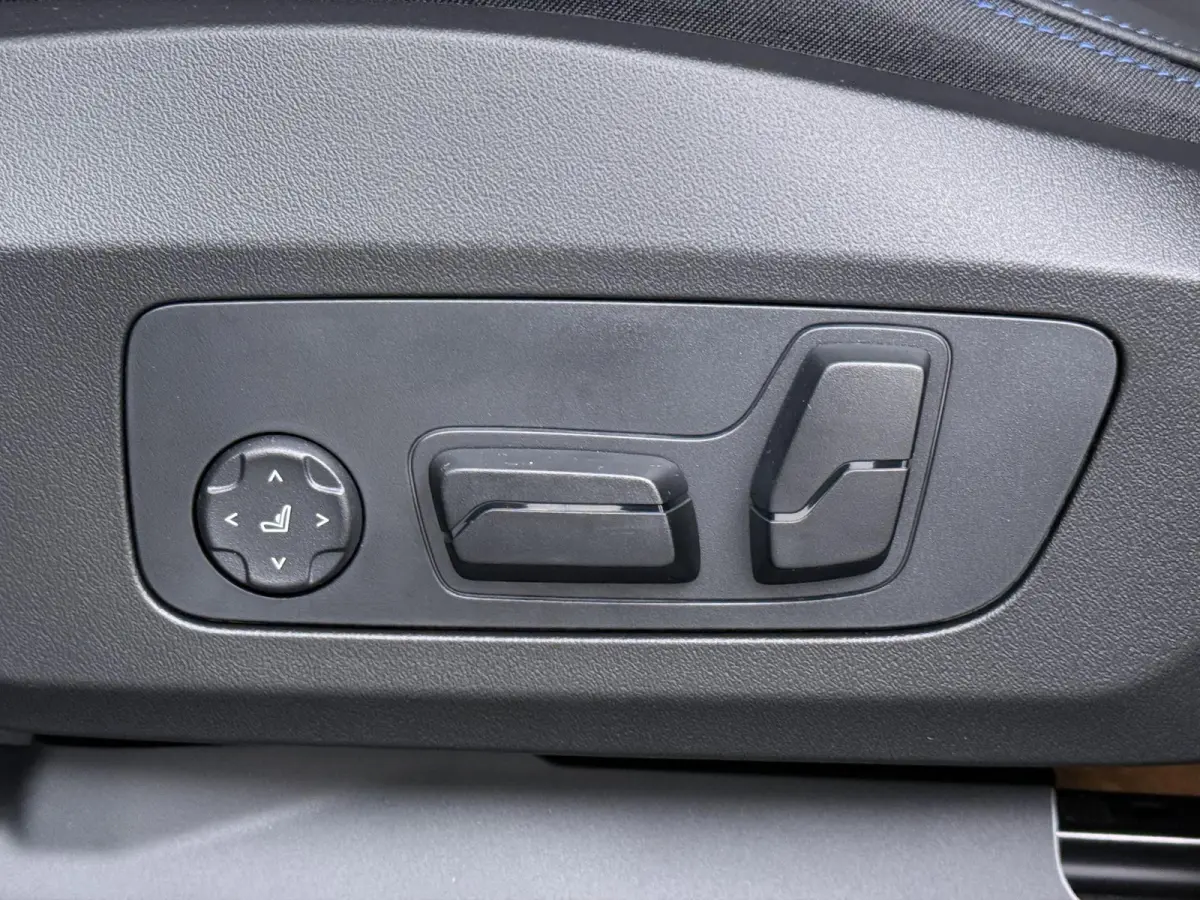sDrive20i High Executive | M Sportpakket Pro | Comfort Pack | Innovation Pack