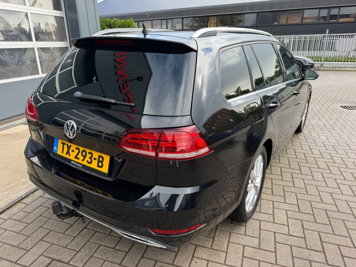 1.5 TSI Highline Business R / ACC / Massage / Trekhaak / Led / Zeer nette auto !
