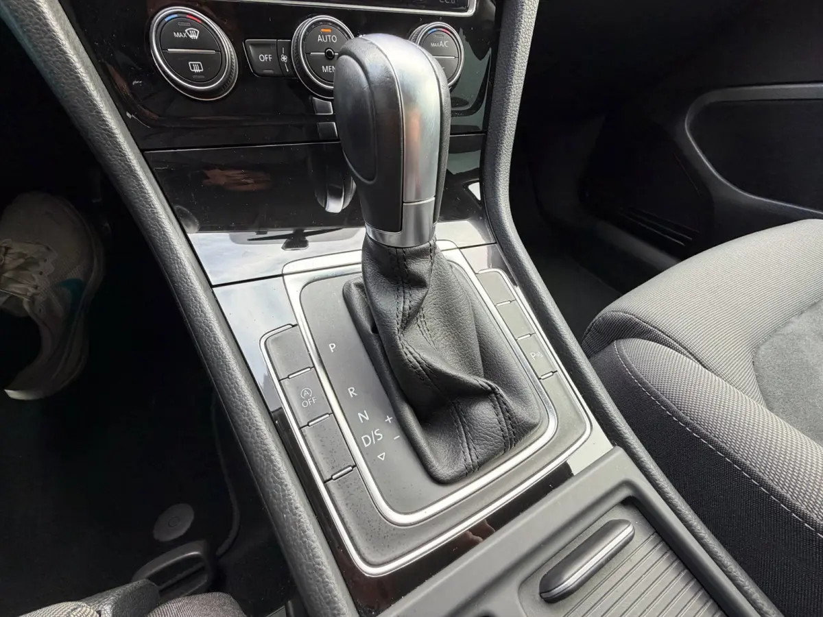 1.5 TSI Highline Business R / ACC / Massage / Trekhaak / Led / Zeer nette auto !