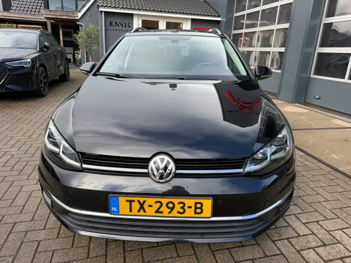 1.5 TSI Highline Business R / ACC / Massage / Trekhaak / Led / Zeer nette auto !