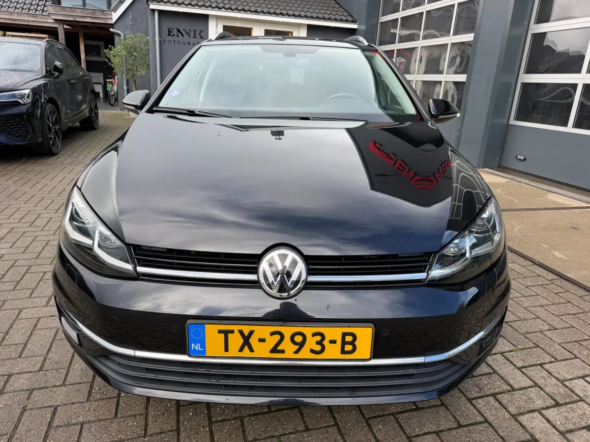 1.5 TSI Highline Business R / ACC / Massage / Trekhaak / Led / Zeer nette auto !
