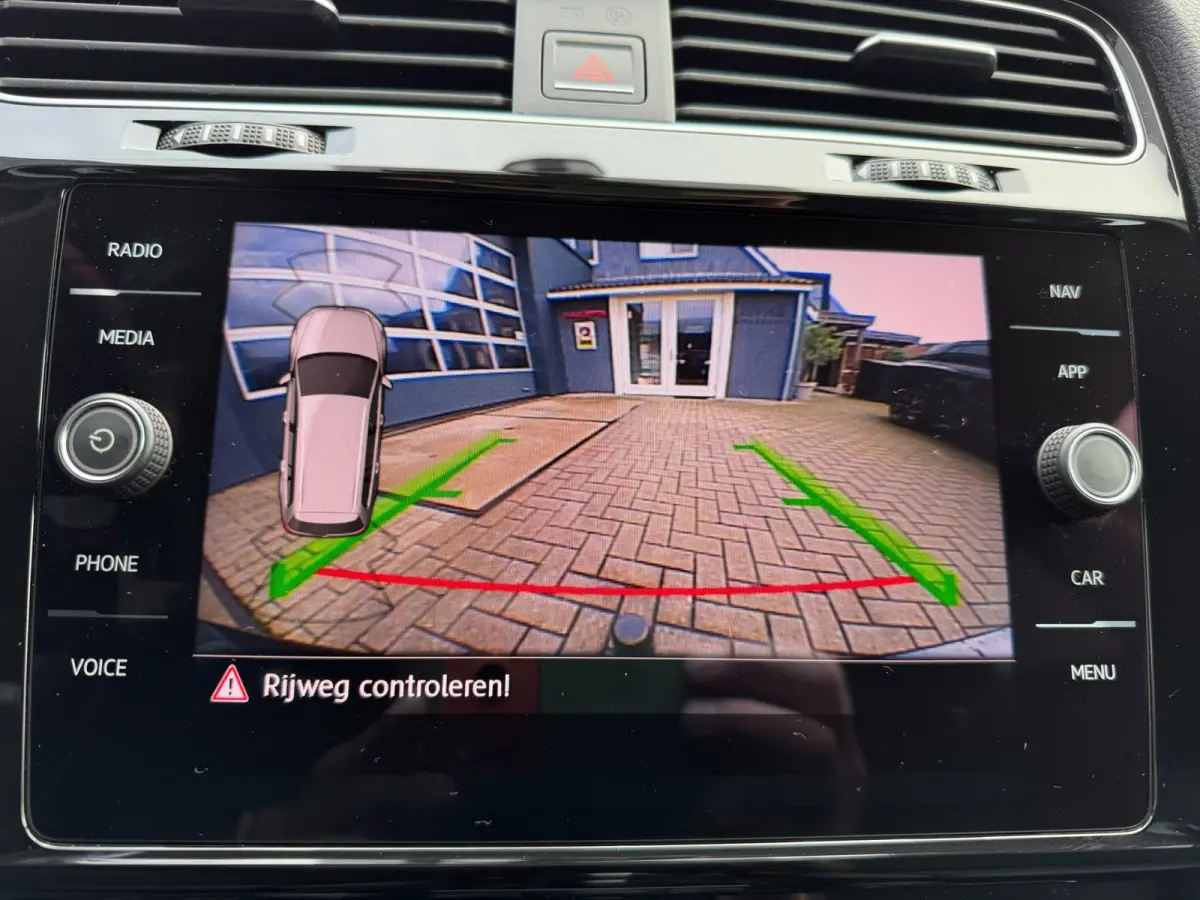 1.5 TSI Highline Business R / ACC / Massage / Trekhaak / Led / Zeer nette auto !