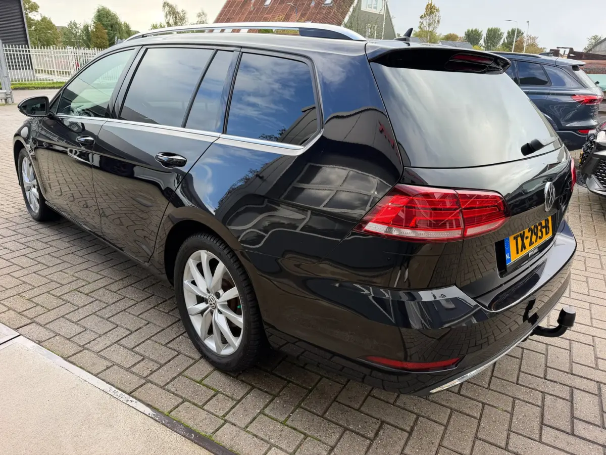 1.5 TSI Highline Business R / ACC / Massage / Trekhaak / Led / Zeer nette auto !