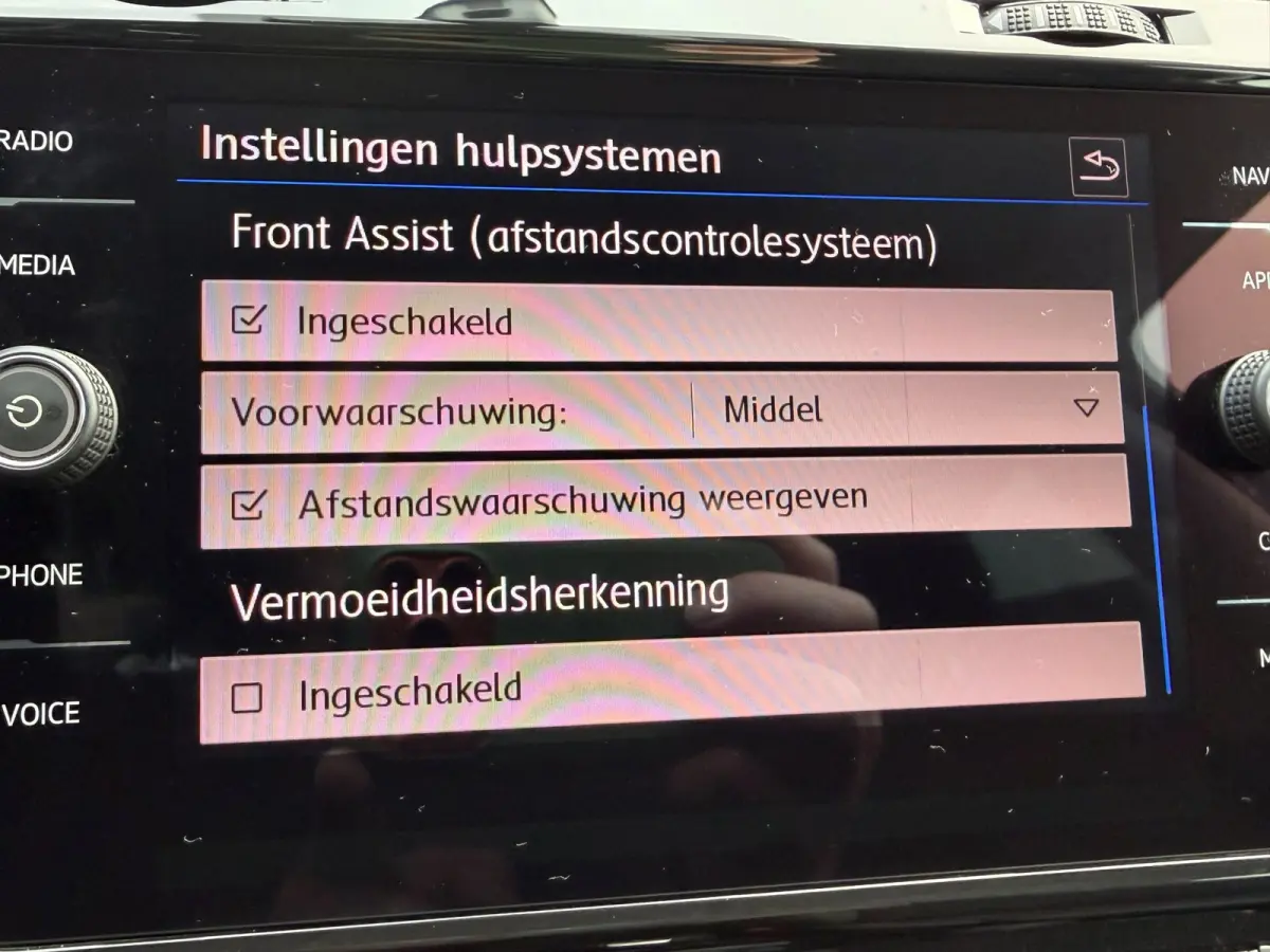 1.5 TSI Highline Business R / ACC / Massage / Trekhaak / Led / Zeer nette auto !
