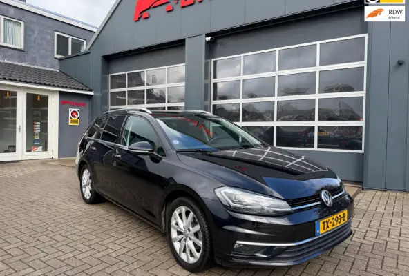 1.5 TSI Highline Business R / ACC / Massage / Trekhaak / Led / Zeer nette auto !