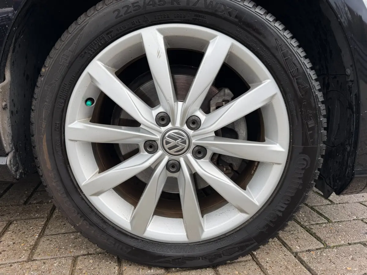 1.5 TSI Highline Business R / ACC / Massage / Trekhaak / Led / Zeer nette auto !