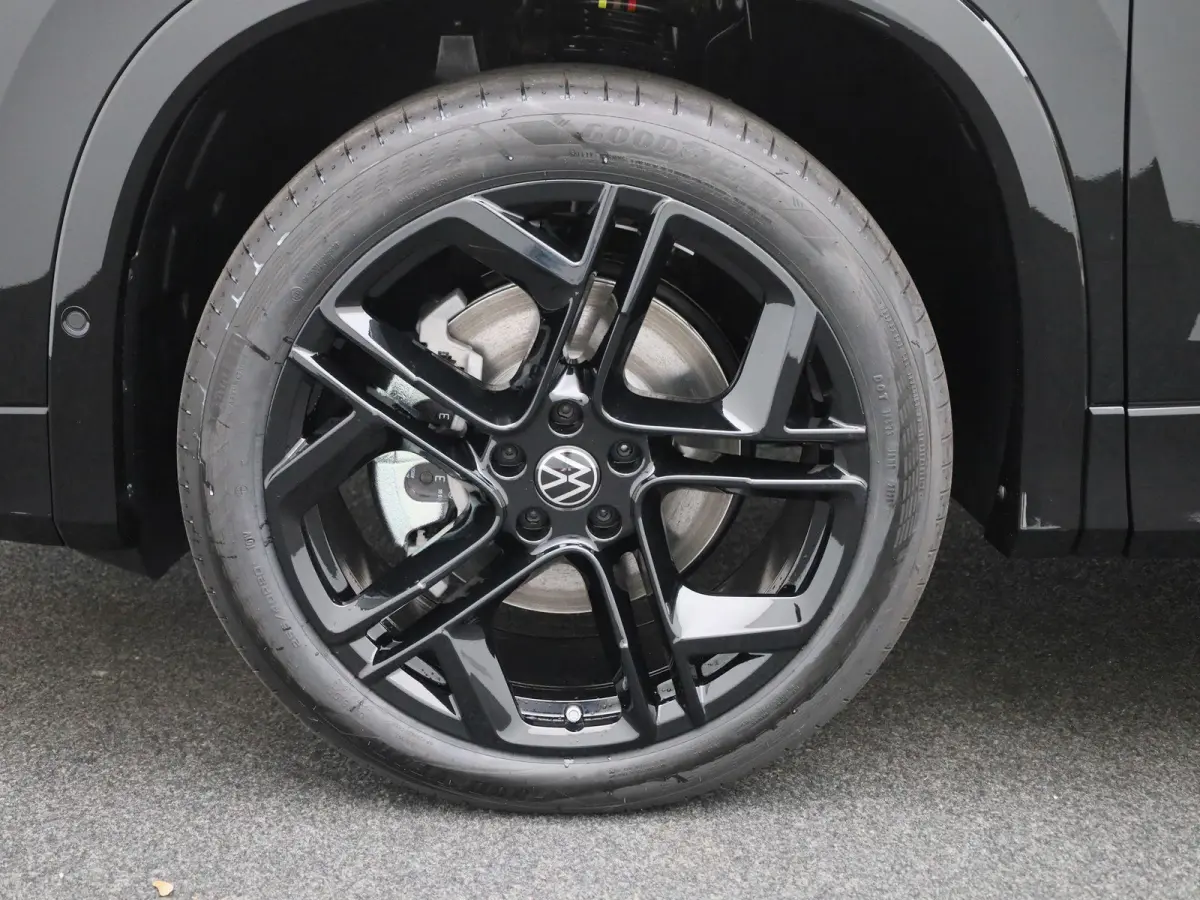 1.5 eTSI R-Line Edition