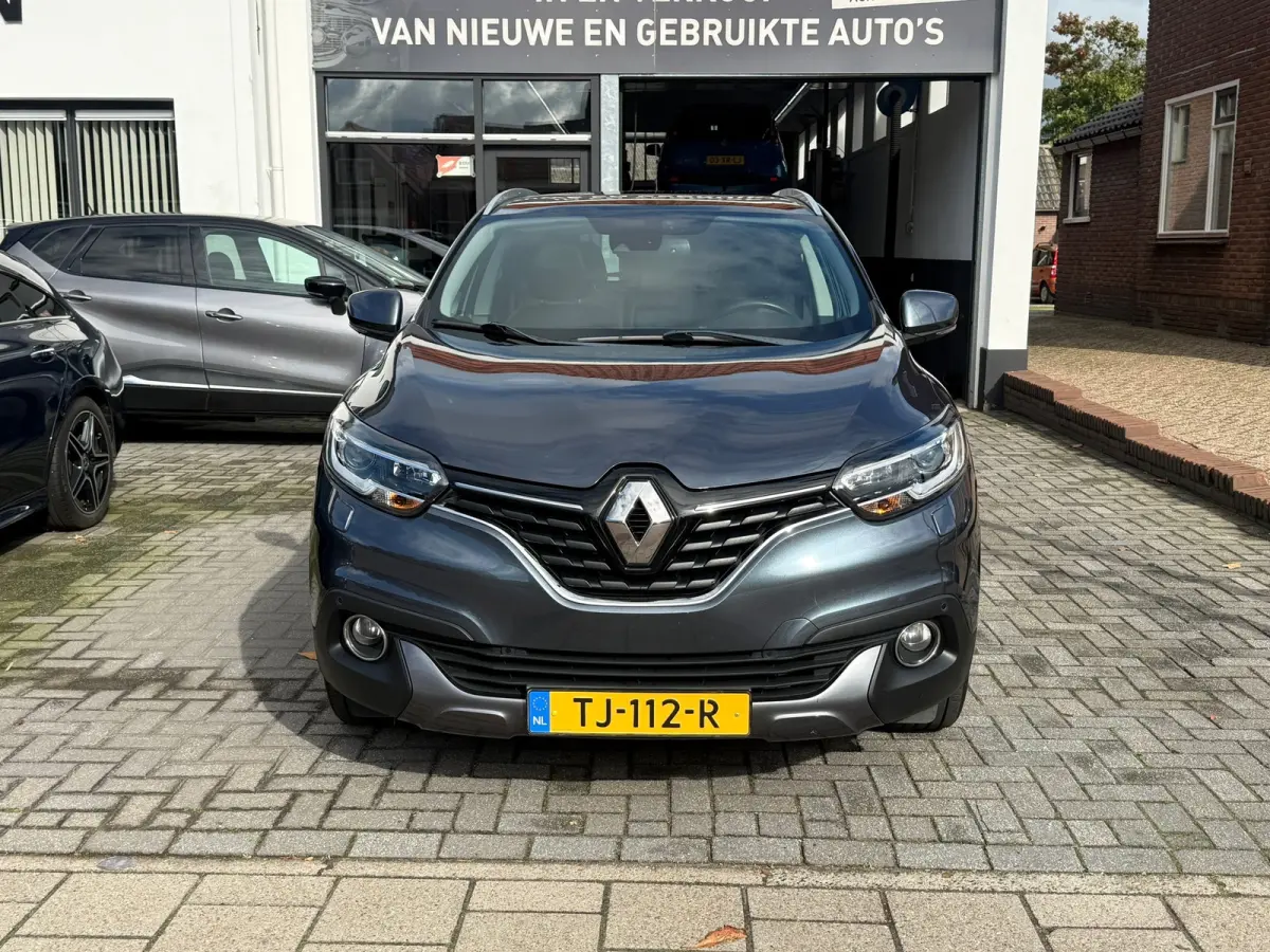 1.2 TCe Intens, Panoramadak,Trekhaak,Stoelverwarming,Stuurverwarming,Apple Carplay/Android