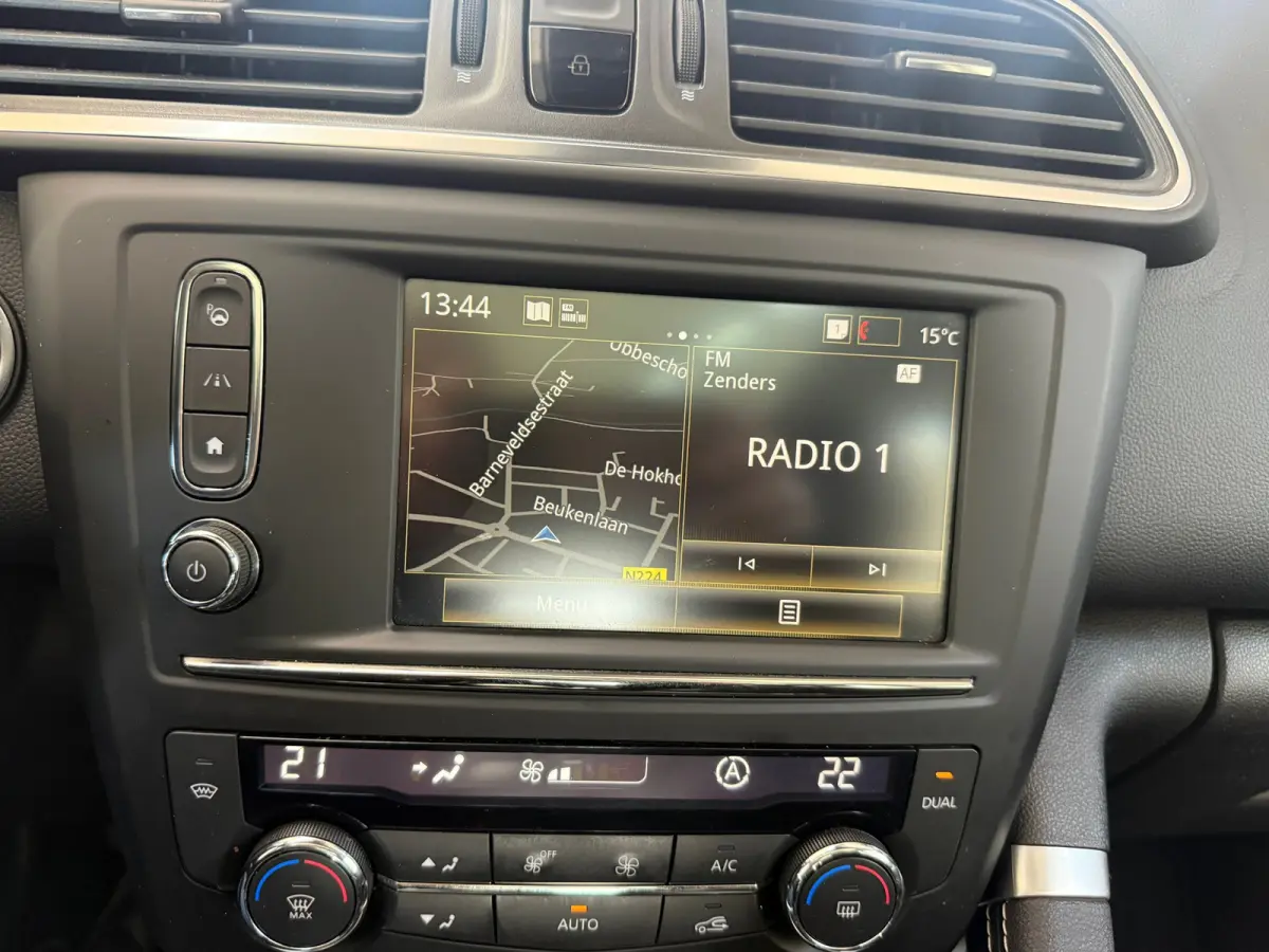 1.2 TCe Intens, Panoramadak,Trekhaak,Stoelverwarming,Stuurverwarming,Apple Carplay/Android