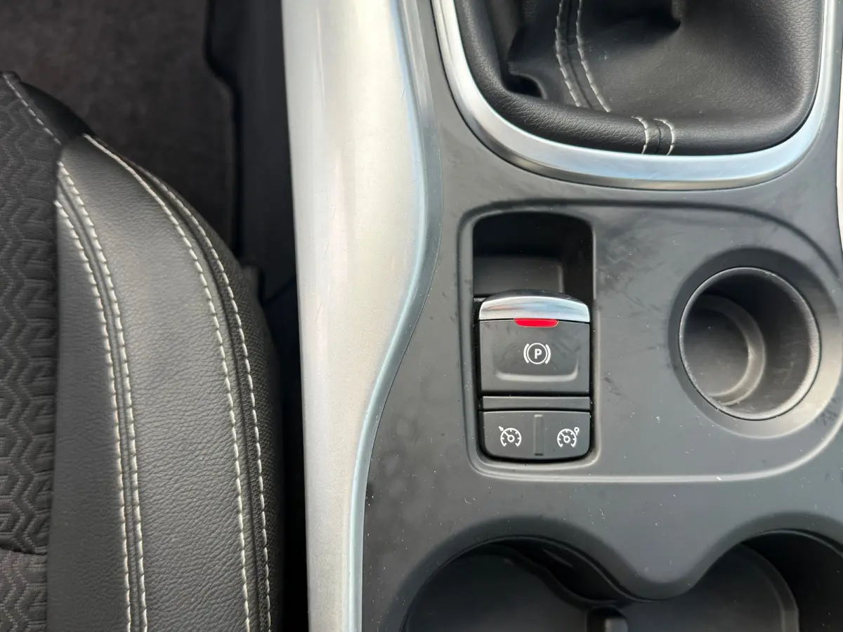 1.2 TCe Intens, Panoramadak,Trekhaak,Stoelverwarming,Stuurverwarming,Apple Carplay/Android