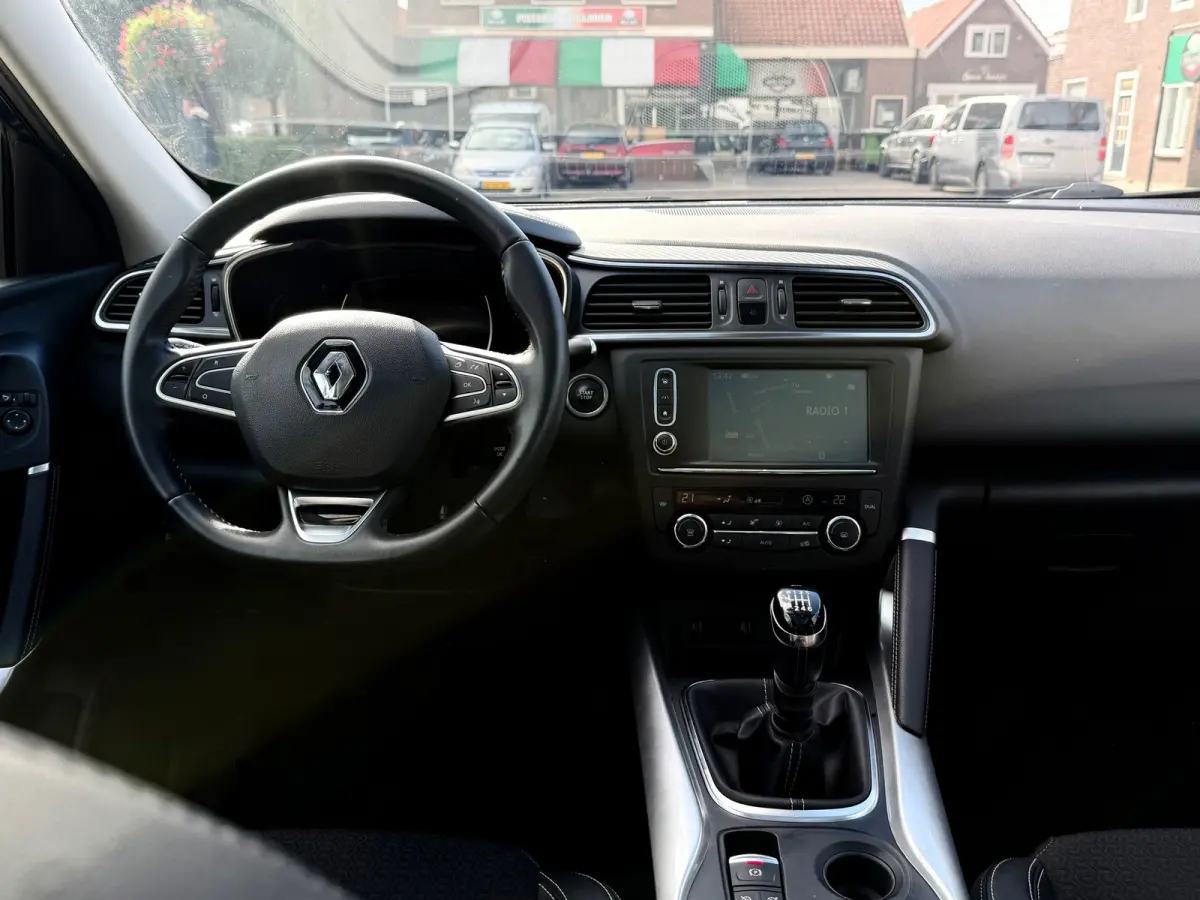 1.2 TCe Intens, Panoramadak,Trekhaak,Stoelverwarming,Stuurverwarming,Apple Carplay/Android