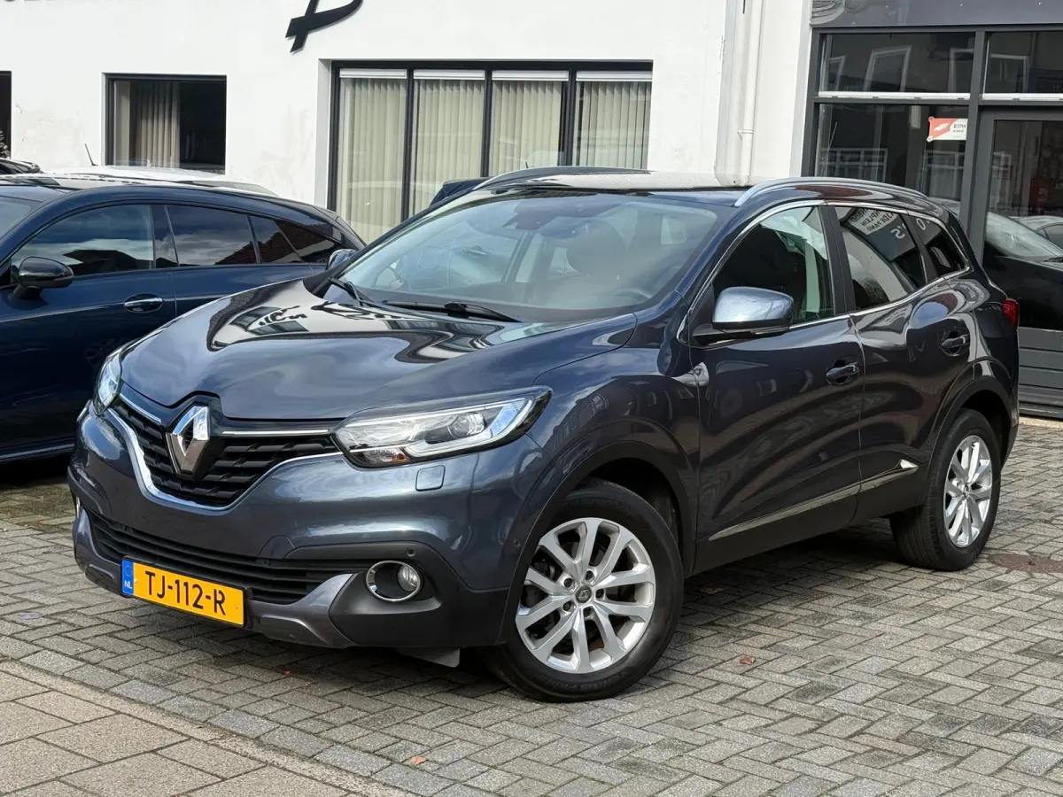 1.2 TCe Intens, Panoramadak,Trekhaak,Stoelverwarming,Stuurverwarming,Apple Carplay/Android