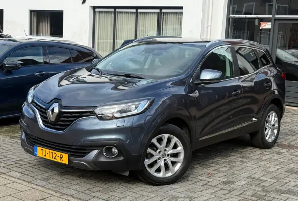 1.2 TCe Intens, Panoramadak,Trekhaak,Stoelverwarming,Stuurverwarming,Apple Carplay/Android