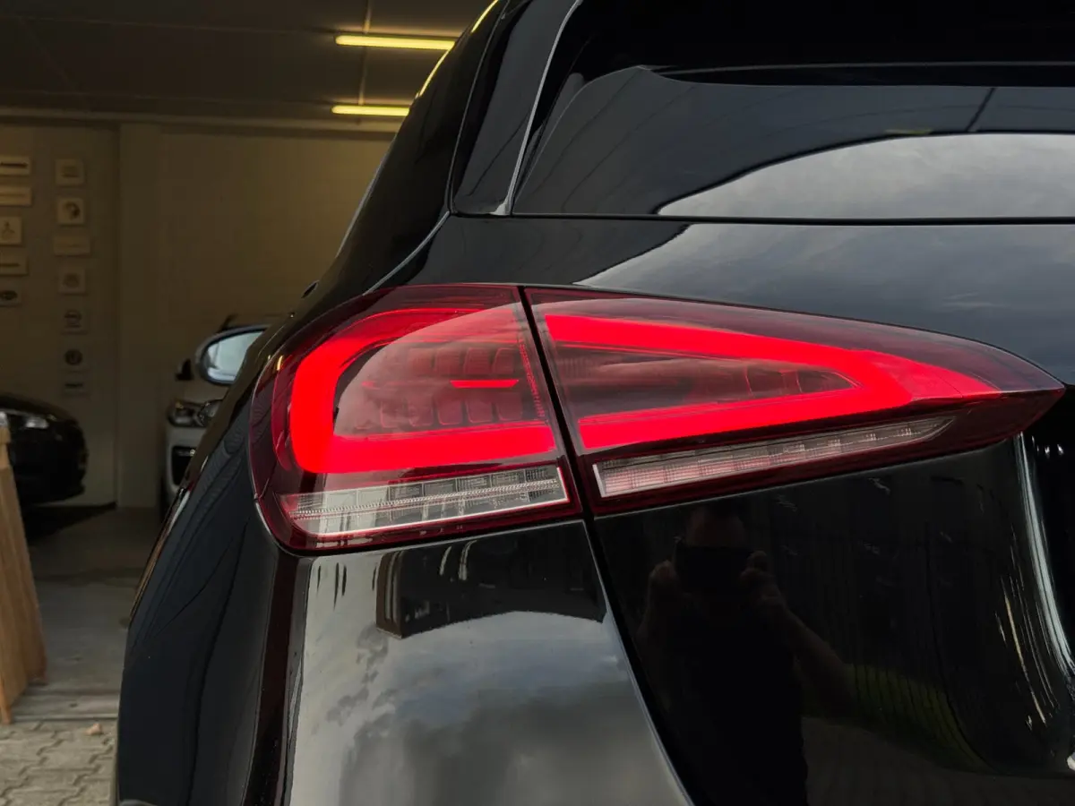 200 AMG / EDITION 1 / FULL OPTIONS / PANO / BURMESTER / LEDER / CARBON / SFEER / CAMERA / KEYLESS / DAB+ !