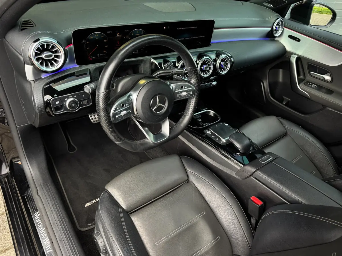 200 AMG / EDITION 1 / FULL OPTIONS / PANO / BURMESTER / LEDER / CARBON / SFEER / CAMERA / KEYLESS / DAB+ !
