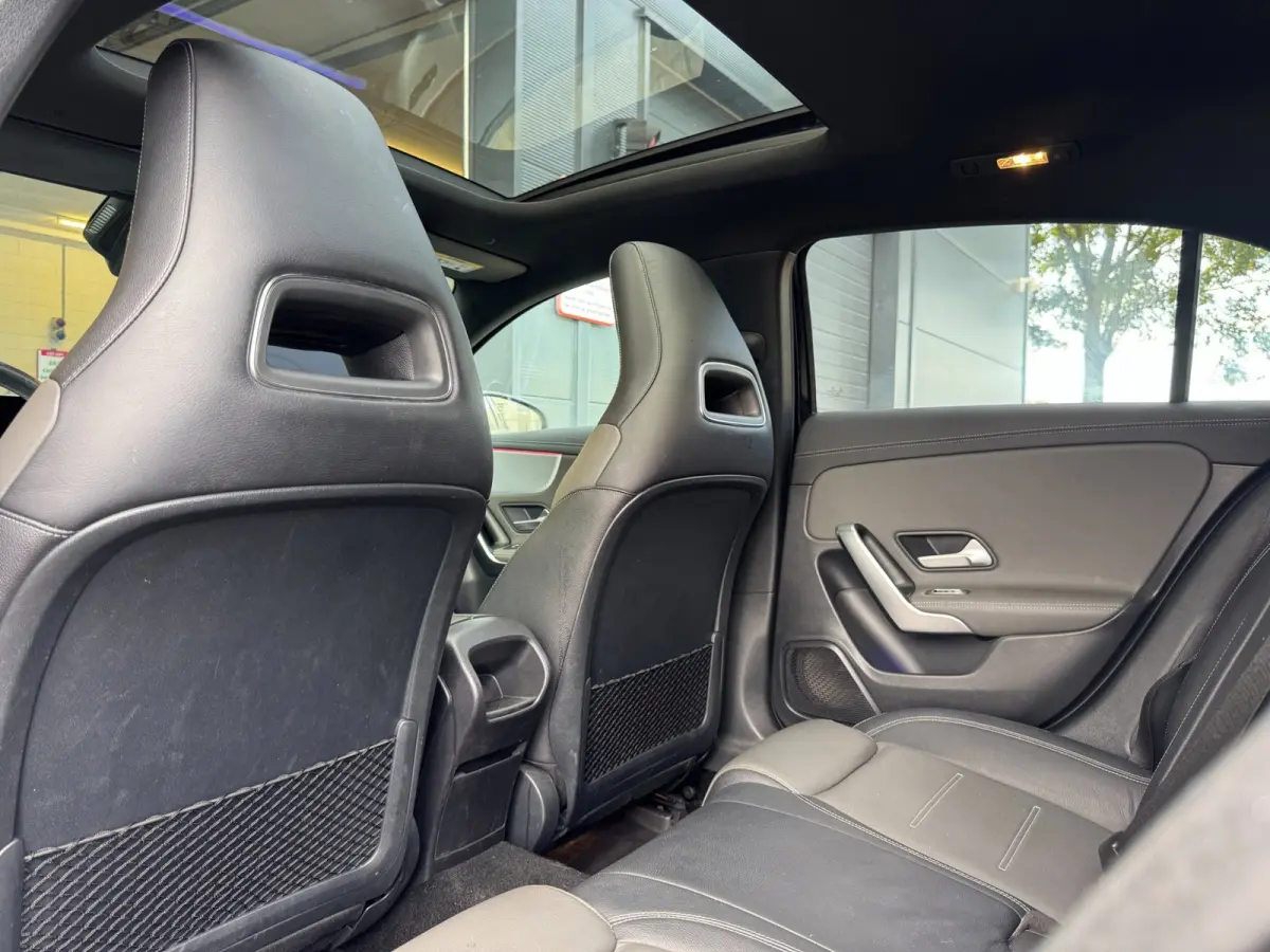200 AMG / EDITION 1 / FULL OPTIONS / PANO / BURMESTER / LEDER / CARBON / SFEER / CAMERA / KEYLESS / DAB+ !