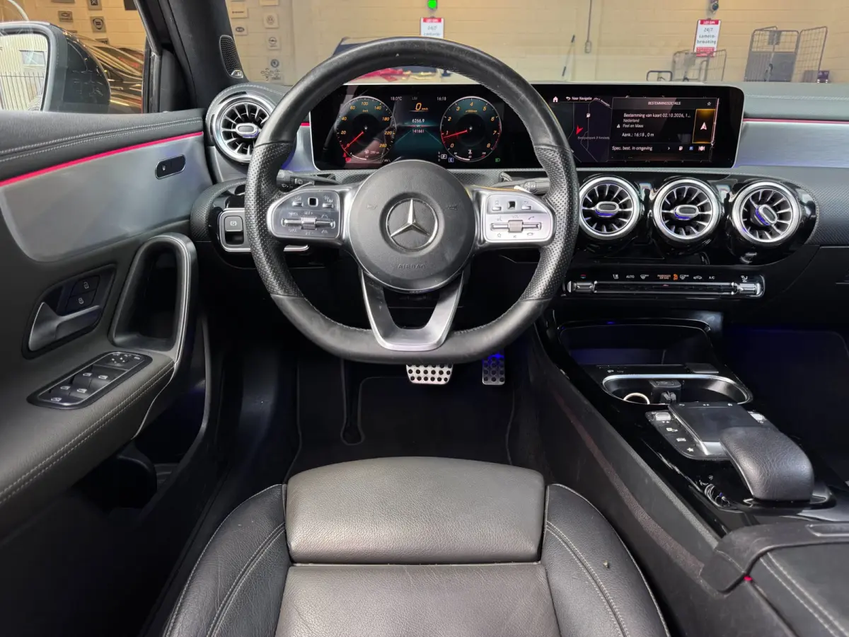 200 AMG / EDITION 1 / FULL OPTIONS / PANO / BURMESTER / LEDER / CARBON / SFEER / CAMERA / KEYLESS / DAB+ !